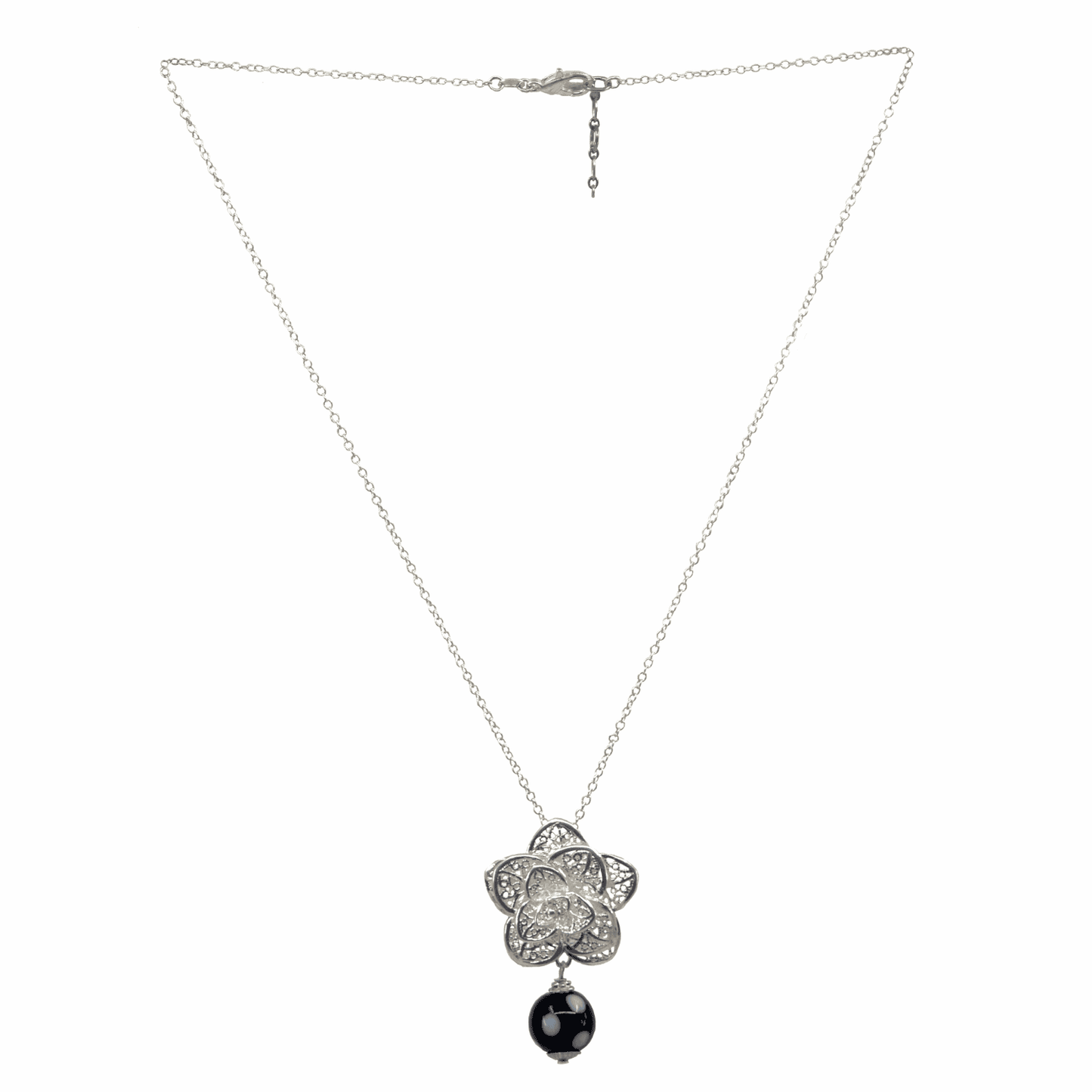 The Effortless Flower Necklace