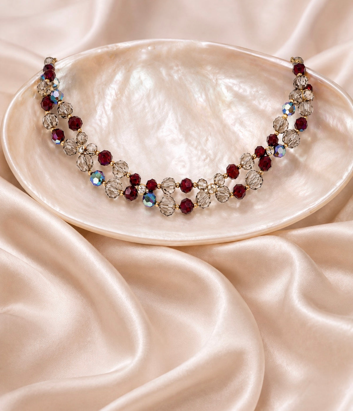 Silhouette Choker